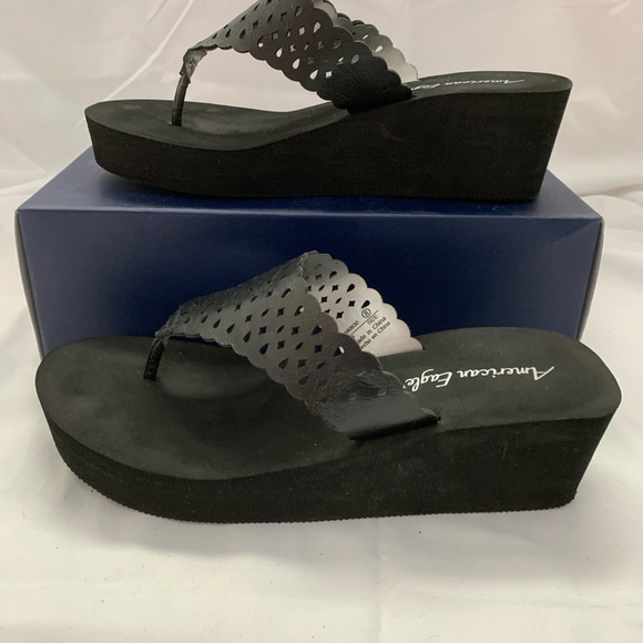 American Eagle Black Platform Thong - Picture 4 of 5